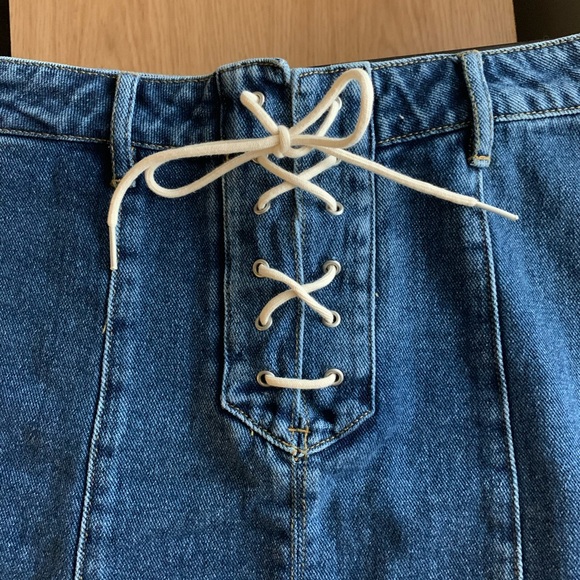 Dark-Wash Denim Tie-Up Skirt - Picture 2 of 5